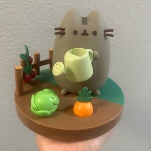 Pusheen The Cat Exclusive Collectible Gardening Vinyl Figure